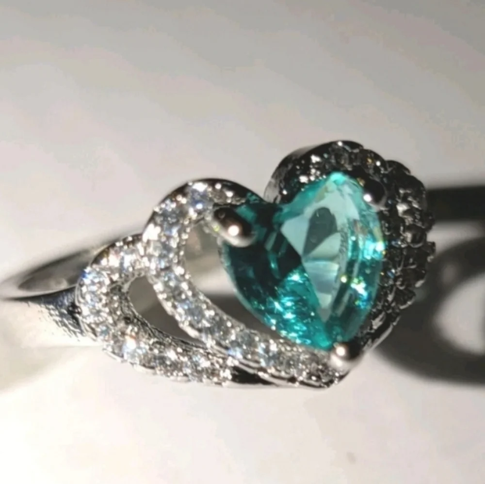 boutique elegant heart
